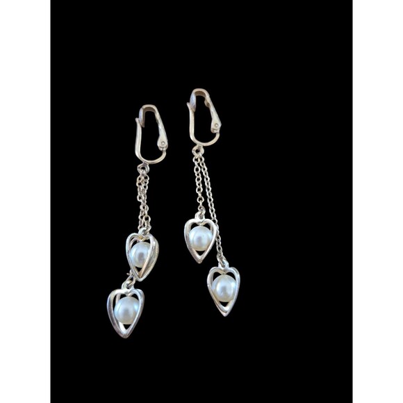 Vintage Emmons Dangle Drop Earrings Gold Tone Open Heart Faux Pearl Chain - Picture 1 of 3